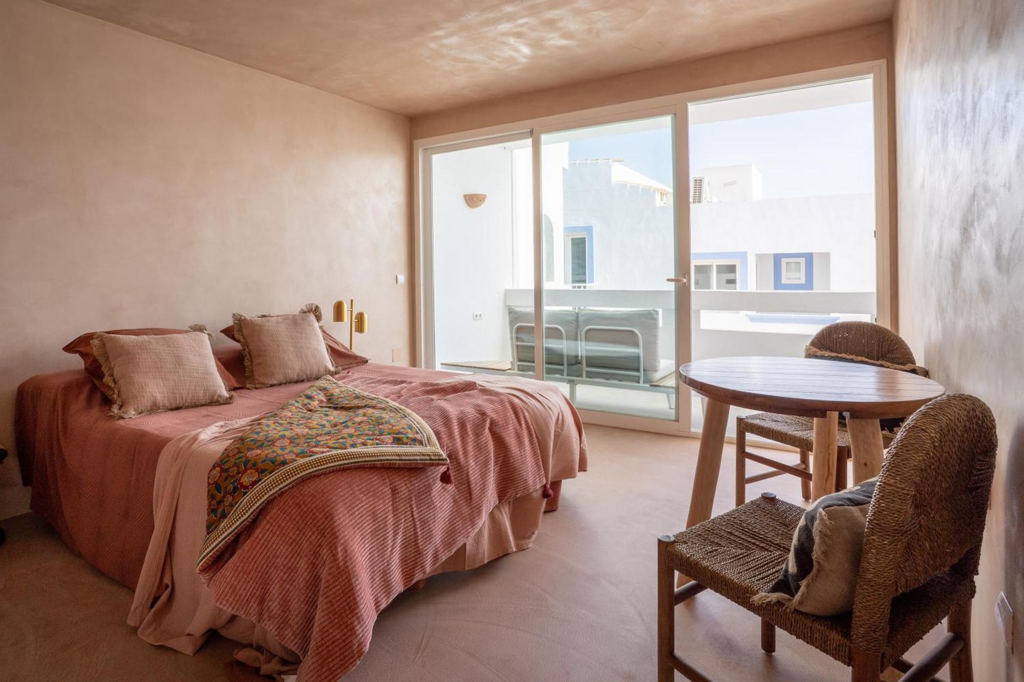 Formentera White Estudios * La Savina (Formentera)